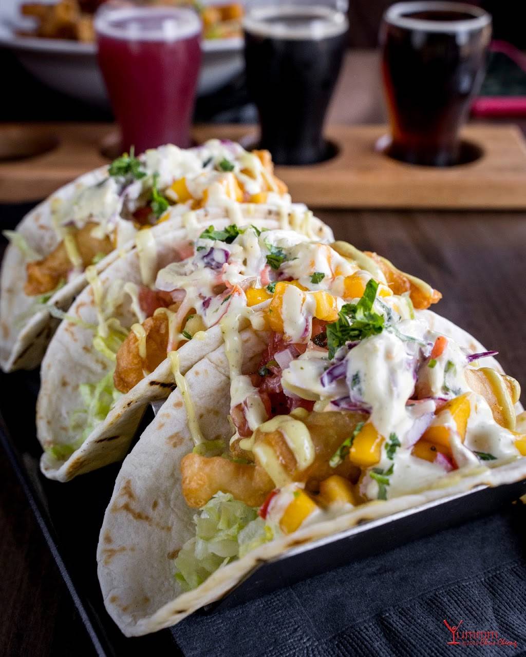 12welve Bistro and Tapwerks | restaurant | 244 Brock St S, Whitby, ON L1N 4K1, Canada | 9054938277 OR +1 905-493-8277