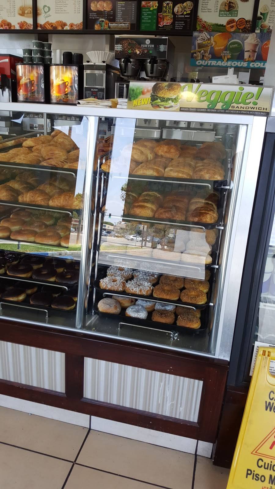 Yum Yum Donuts | cafe | 320 17th St, Santa Ana, CA 92706, USA | 7145600247 OR +1 714-560-0247