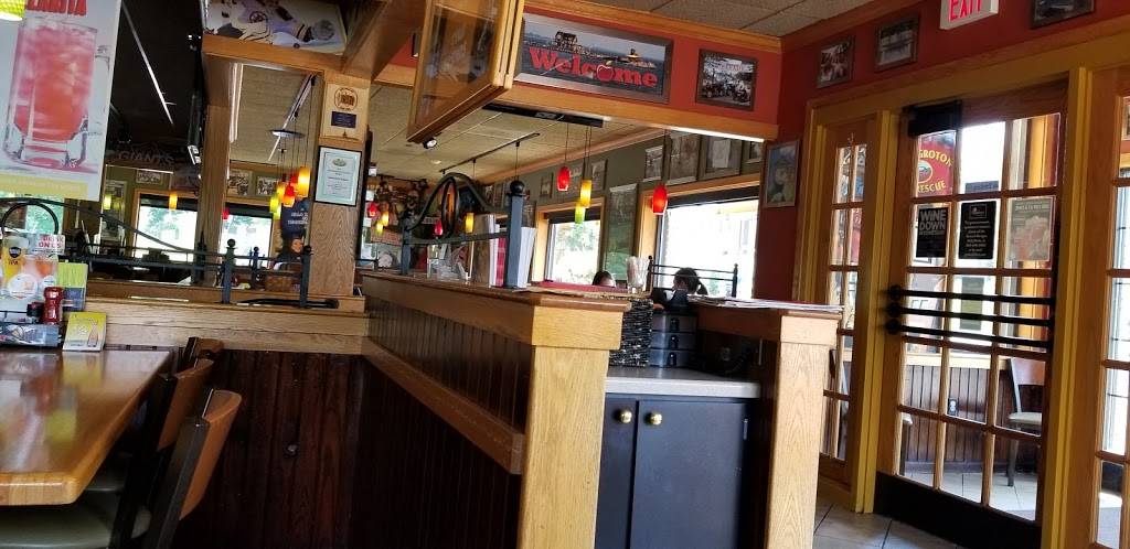 Applebees Grill + Bar | restaurant | 350 Long Hill Rd, Groton, CT 06340, USA | 8604460452 OR +1 860-446-0452