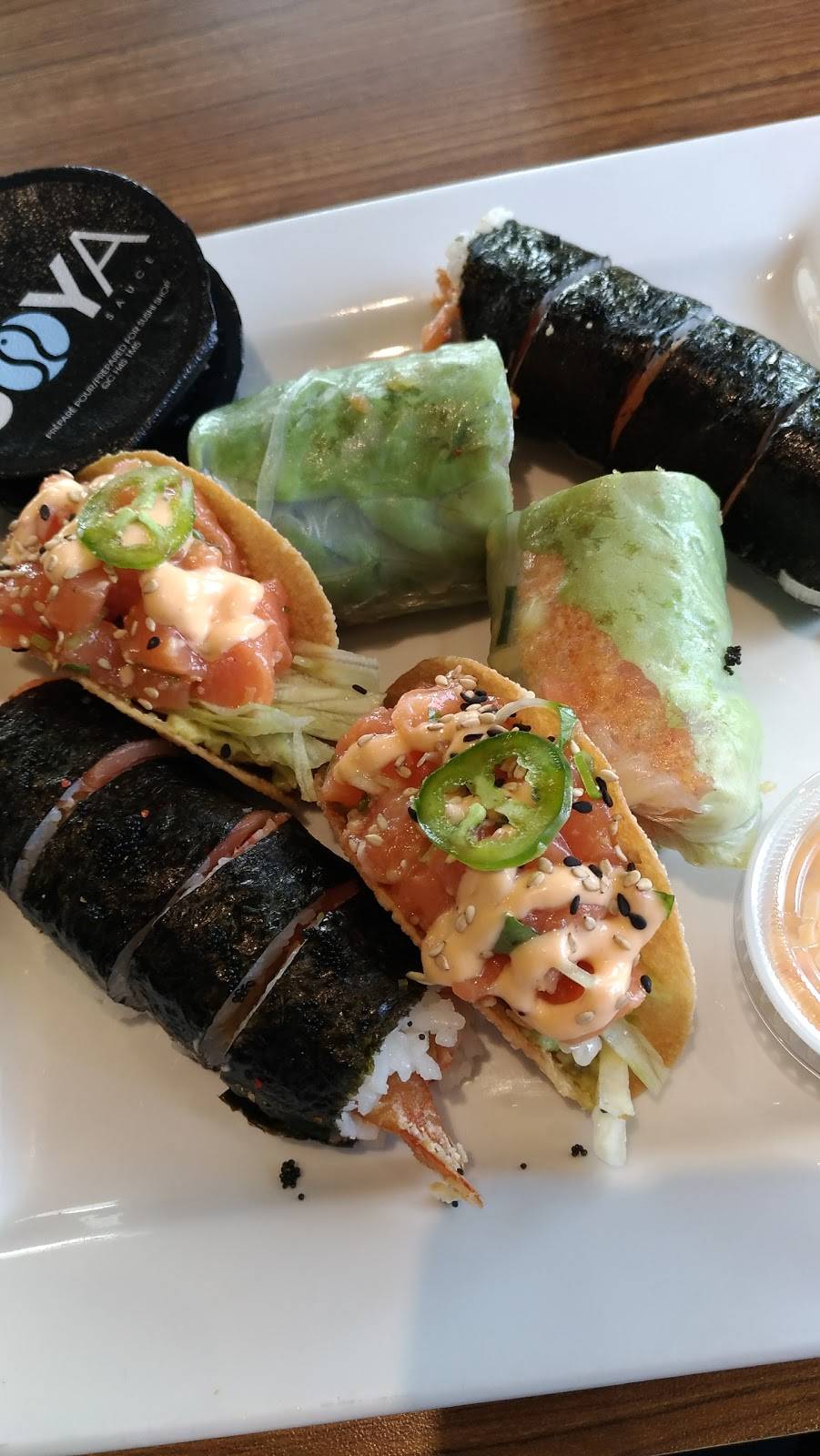 Sushi Shop | restaurant | Galeries St-Laurent, 2245 Boulevard Marcel-Laurin, Saint-Laurent, QC H4R 1K4, Canada | 5143354408 OR +1 514-335-4408