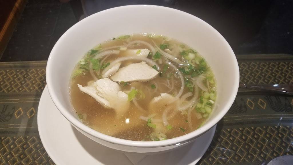 Sawaddee Ka Thai Cuisine & Pho | restaurant | 111 Canal St Suite 201, Pooler, GA 31322, USA | 9122397532 OR +1 912-239-7532