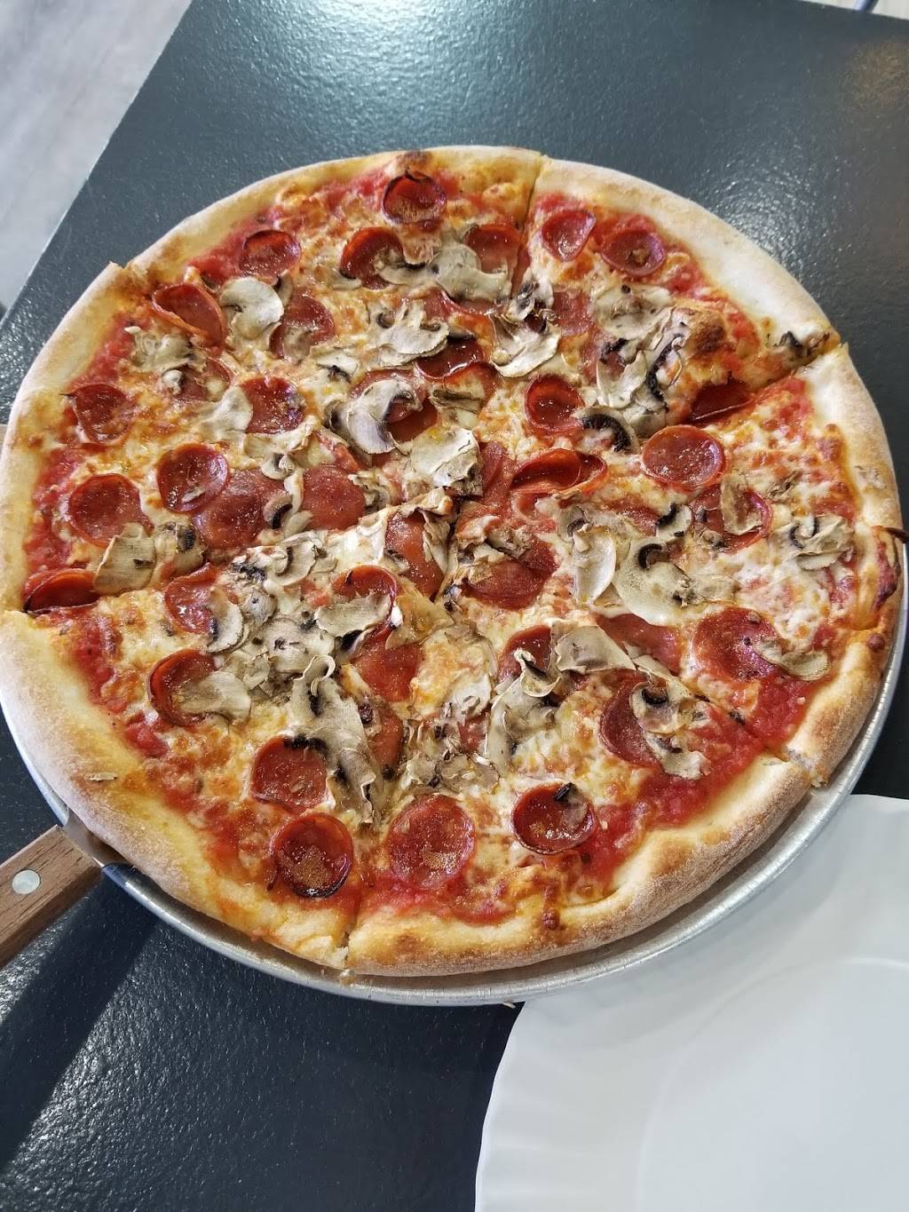 Marconi Pizza | restaurant | 3635 Cawthra Rd, Mississauga, ON L5A 2Y5, Canada | 9052790151 OR +1 905-279-0151