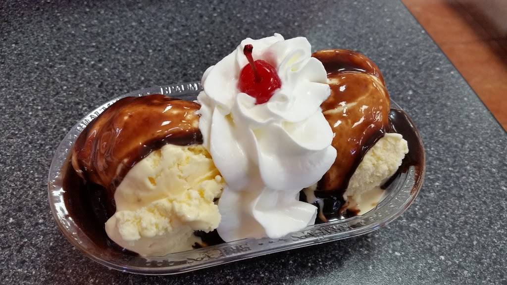 Braums Ice Cream & Burger Restaurant | restaurant | 100 N University Dr, Fort Worth, TX 76107, USA | 8173389072 OR +1 817-338-9072