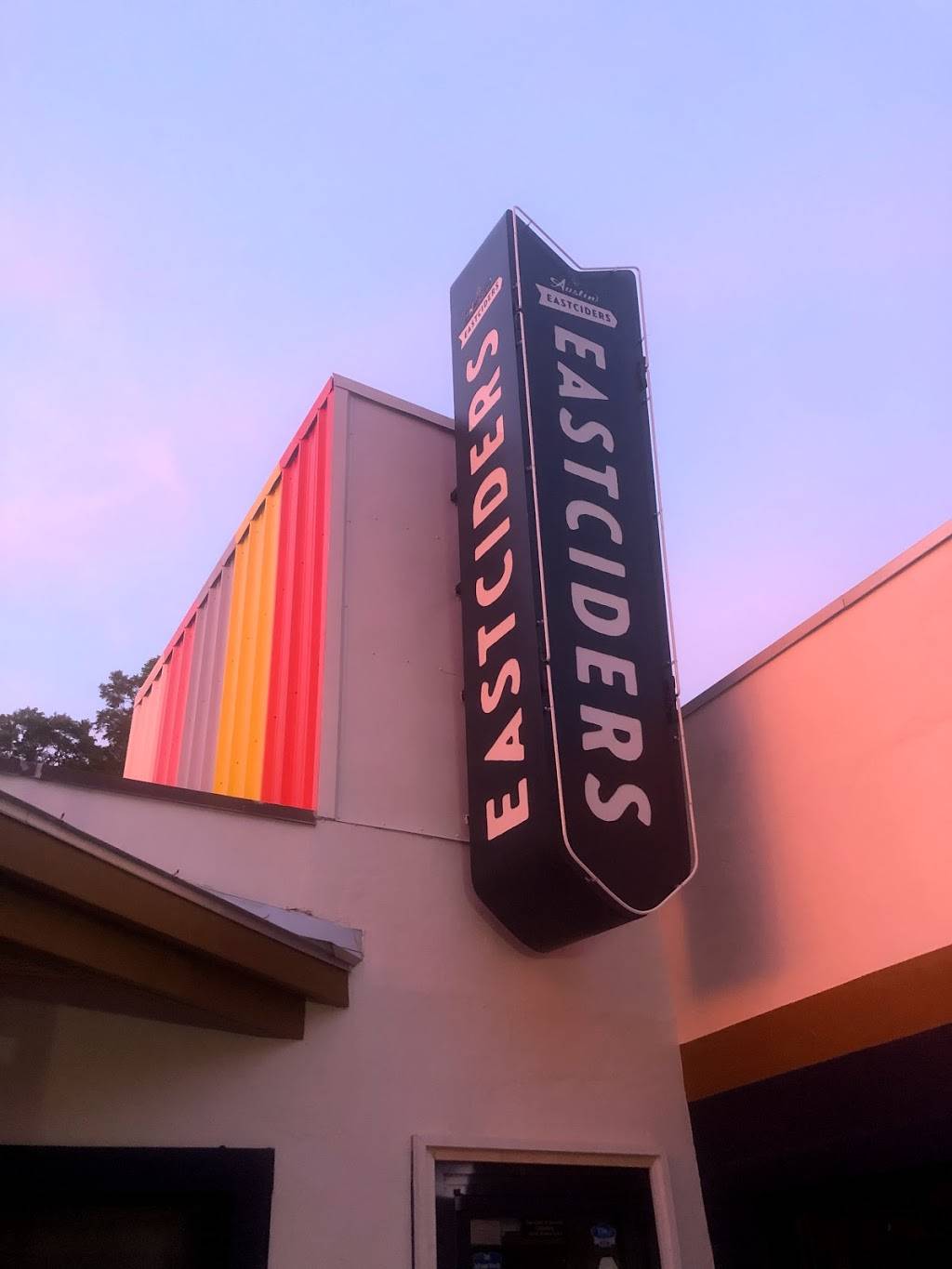 Austin Eastciders Barton Springs | restaurant | 1530 Barton Springs Rd, Austin, TX 78704, USA | 5128937000 OR +1 512-893-7000