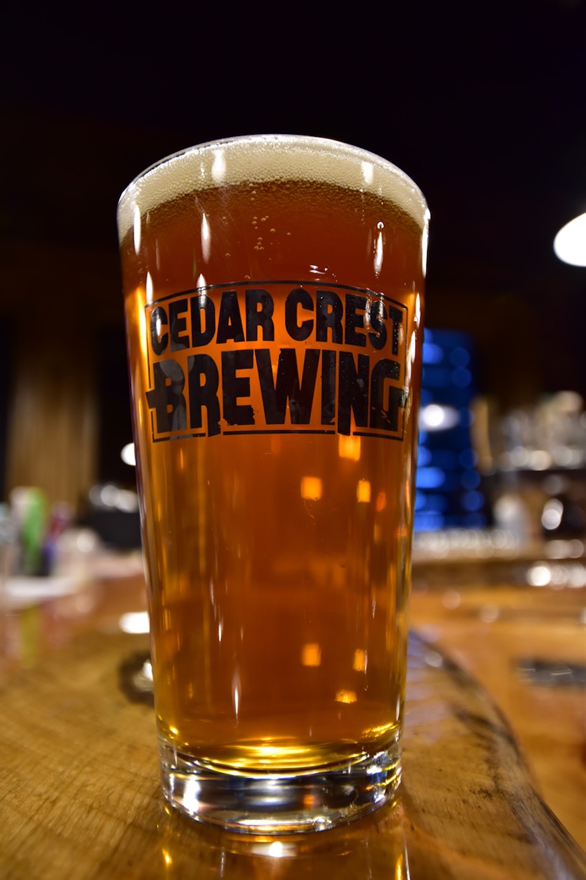 Cedar Crest Brewing | restaurant | 1475 Placer St suite b, Redding, CA 96001, USA | 5306051633 OR +1 530-605-1633