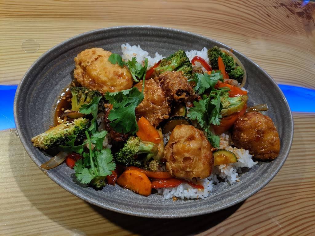 Longhouse | restaurant | 1 Cowlitz Way, Ridgefield, WA 98642, USA | 3608876447 OR +1 360-887-6447