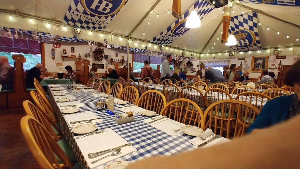 Schnitzel Platz | restaurant | 729 North Ave, Glendale Heights, IL 60139, USA | 6309429900 OR +1 630-942-9900