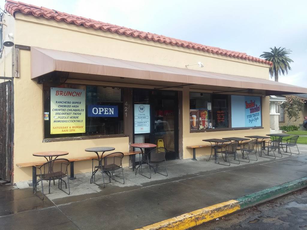 Holé Molé | restaurant | 421 Obispo Ave, Long Beach, CA 90814, USA | 5624392555 OR +1 562-439-2555