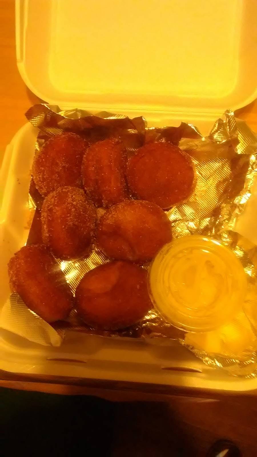 Doughballs Pizza Palace | restaurant | 40 W New York St, Aurora, IL 60506, USA | 6308445205 OR +1 630-844-5205