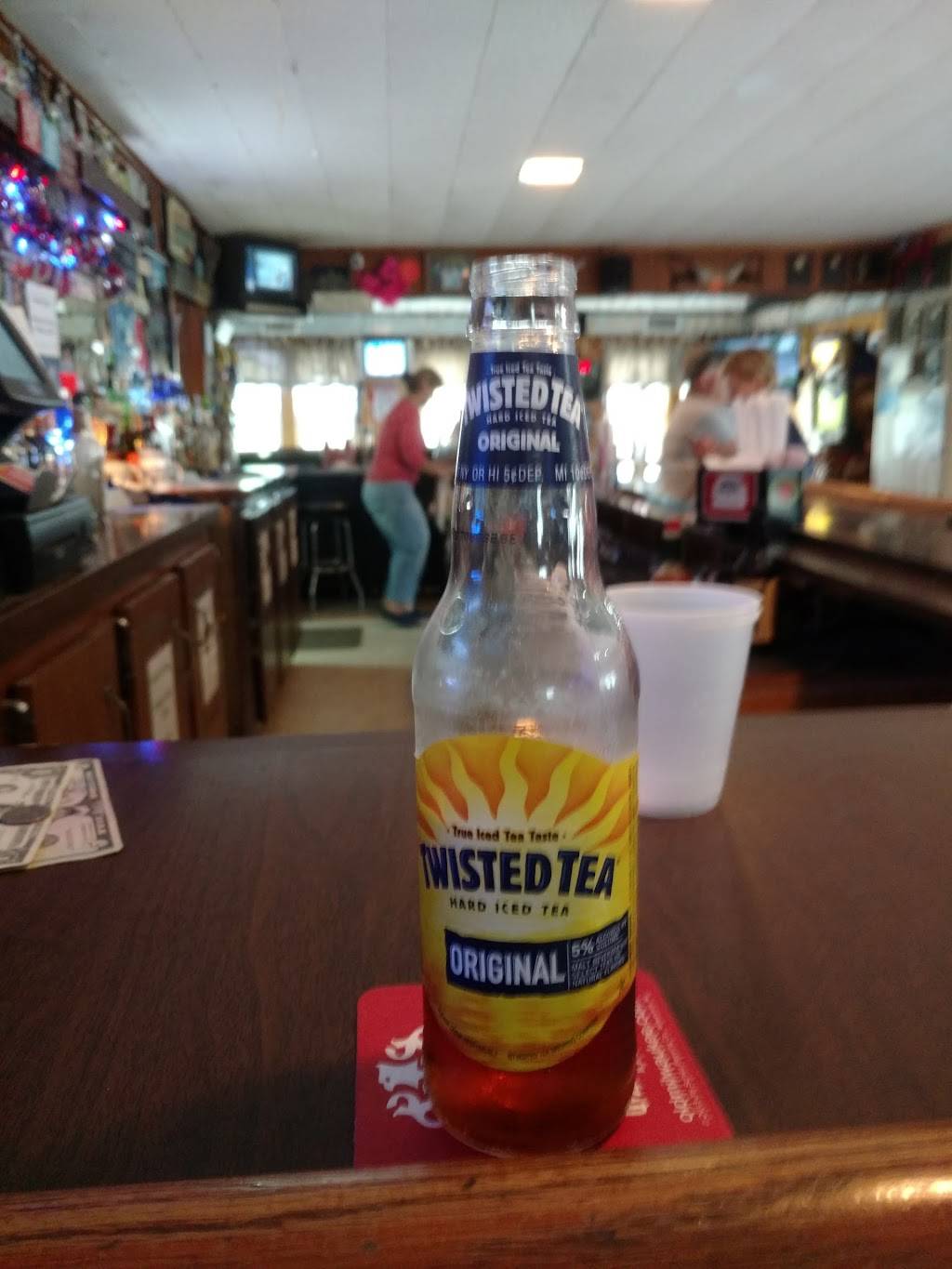 Betty Blue | restaurant | 1 W Cayuga St, Moravia, NY 13118, USA | 3154972077 OR +1 315-497-2077