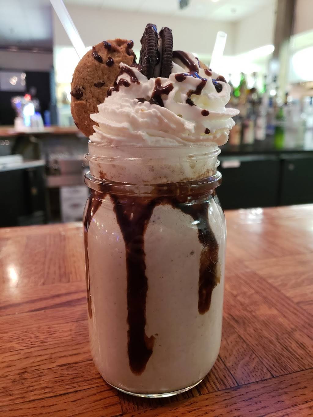 Hubcaps Bar & Grill | restaurant | 4663 N Ruby St, Schiller Park, IL 60176, USA | 8479282277 OR +1 847-928-2277