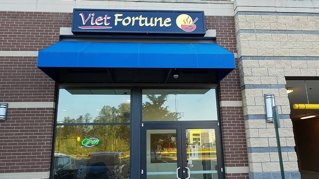 Viet Fortune | restaurant | 2701 Neabsco Common Pl #142, Woodbridge, VA 22191, USA | 5715523753 OR +1 571-552-3753
