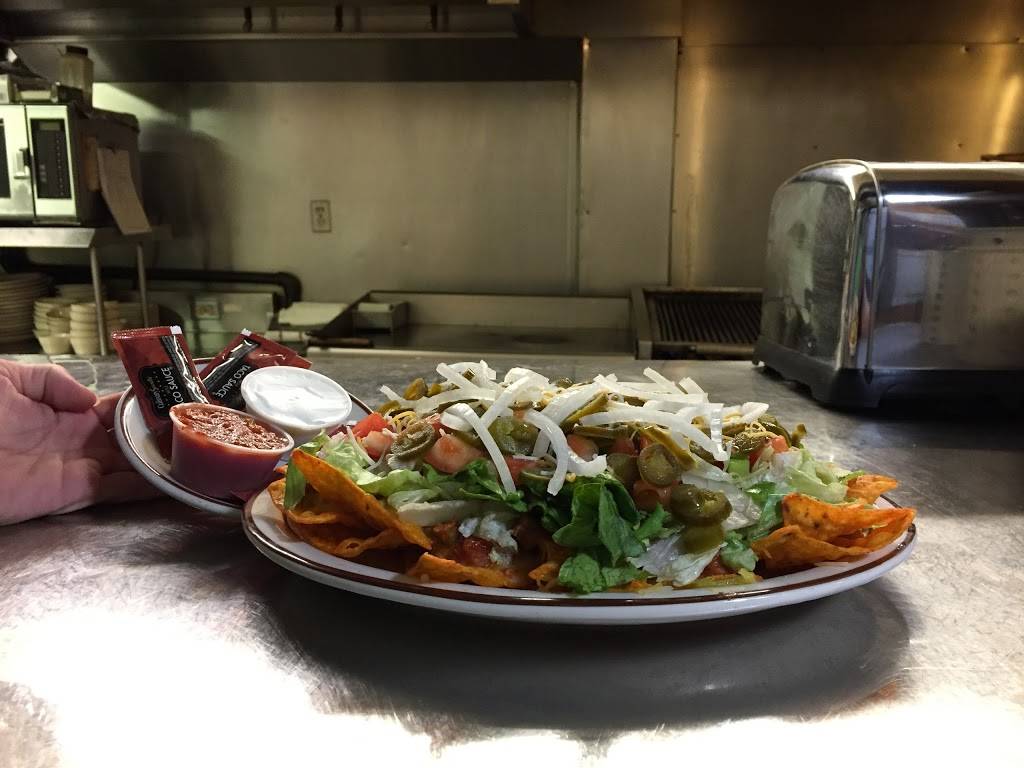 Chalet Lounge | night club | 4833 Miller Trunk Hwy, Hermantown, MN 55811, USA | 2187222457 OR +1 218-722-2457