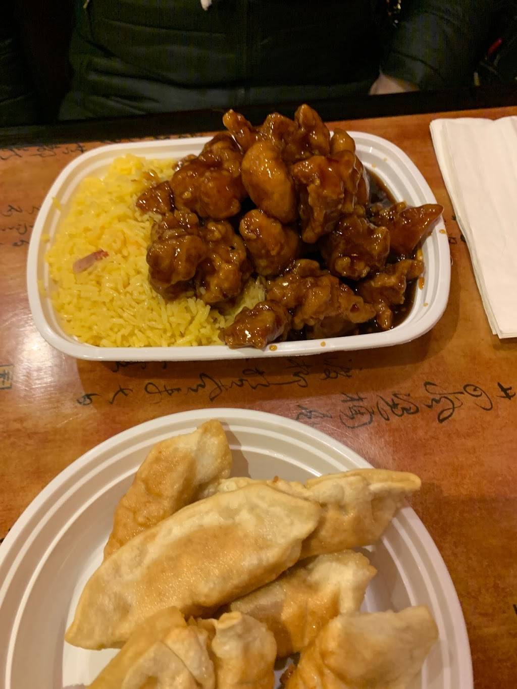 Great Wall | restaurant | 2130 N Tyler Rd, Wichita, KS 67212, USA | 3167218888 OR +1 316-721-8888