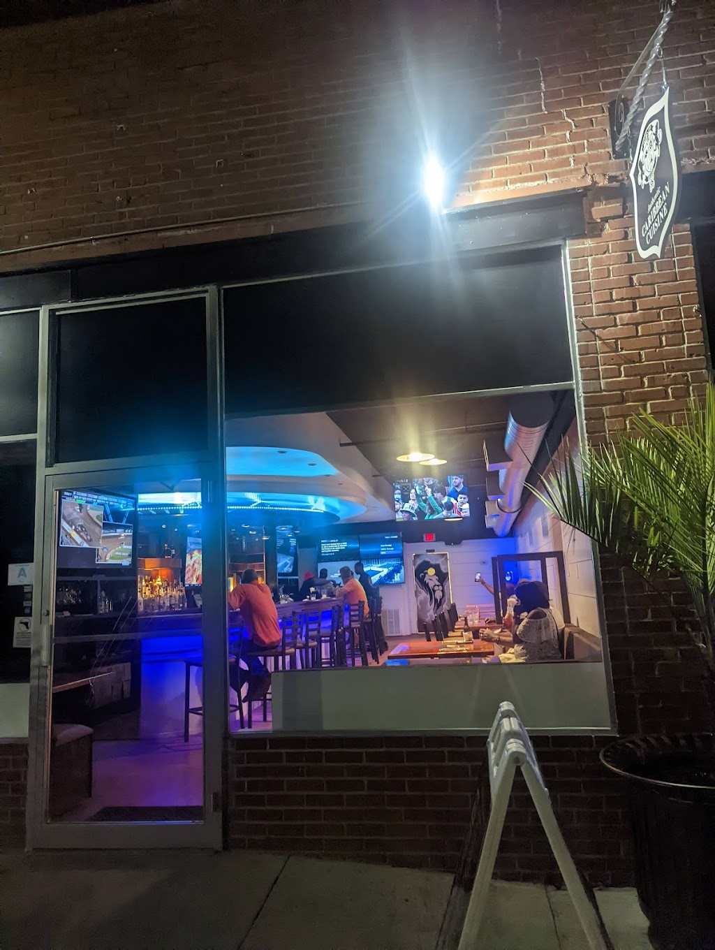 JAHLION GRILL AND BAR | restaurant | 906 Port Republic St, Beaufort, SC 29902, USA | 8433799976 OR +1 843-379-9976