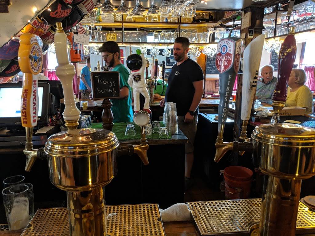 Quips Pub | restaurant | 457 New Holland Ave, Lancaster, PA 17602, USA | 7173973903 OR +1 717-397-3903