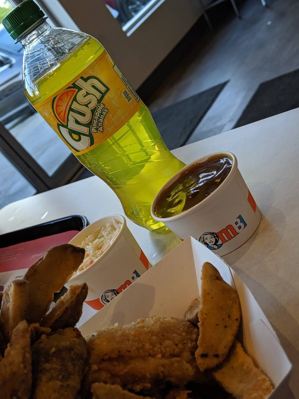 Mary Browns Chicken & Taters | restaurant | 3098 Carling Ave Unit 6B, Nepean, ON K2B 7K2, Canada | 6138280808 OR +1 613-828-0808