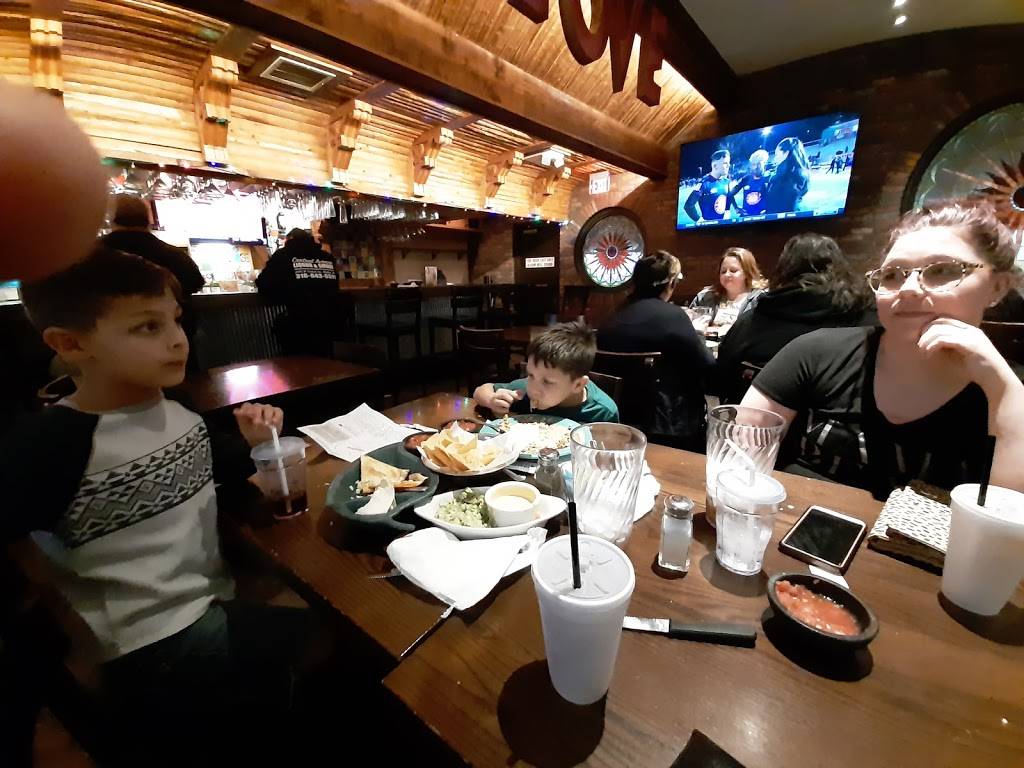 Carlos OKellys Mexican Cafe | meal takeaway | 527 Ridge Rd S, Wichita, KS 67209, USA | 3167215885 OR +1 316-721-5885