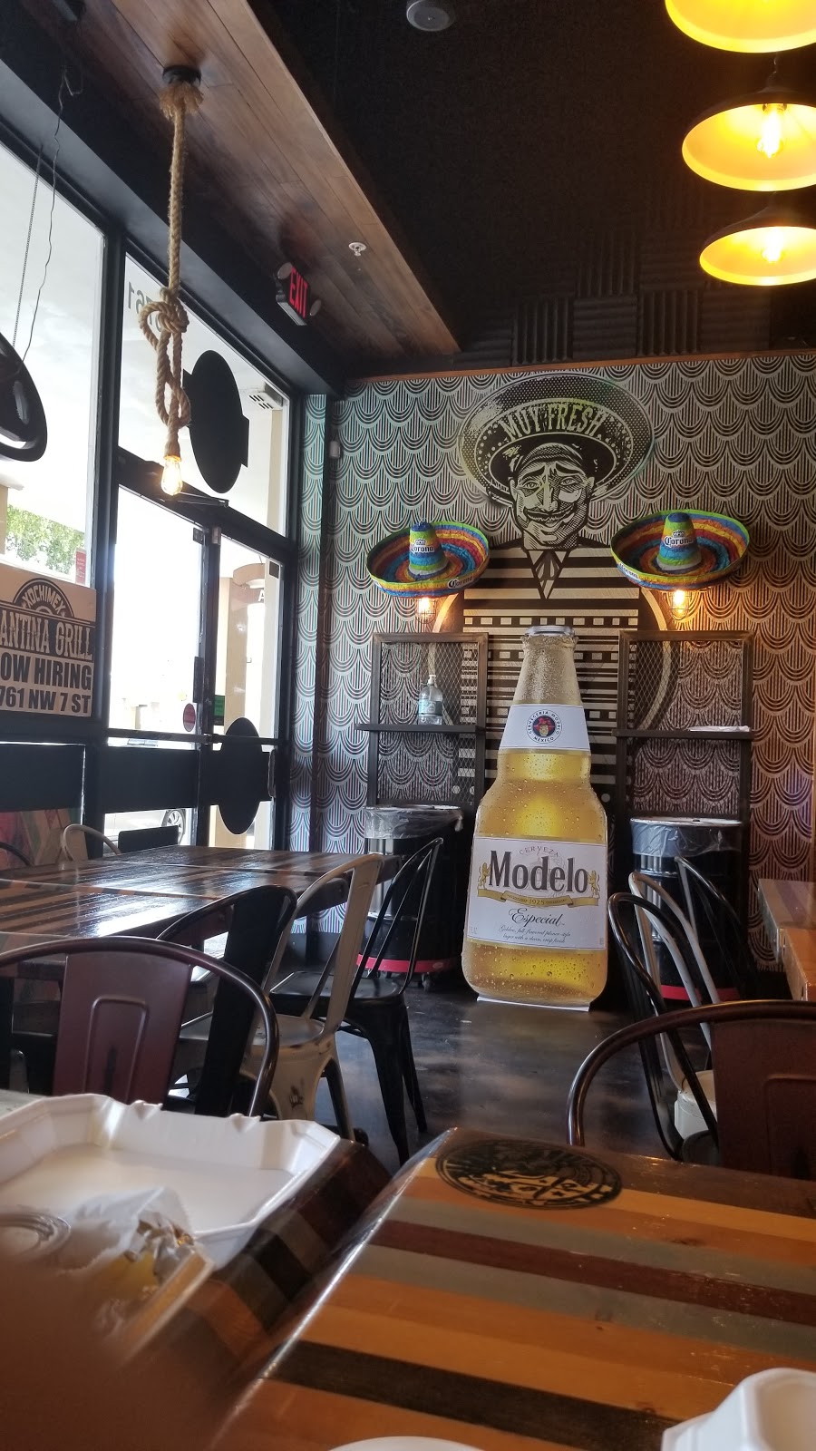 Xochimex Cantina Grill | restaurant | 5761 NW 7th St, Miami, FL 33126, USA | 7864528088 OR +1 786-452-8088