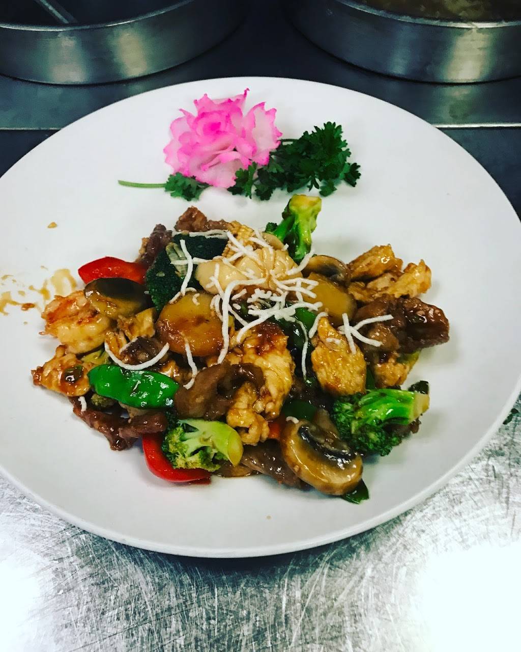 Panda West | Chinese Seafood Restaurant | restaurant | 135 Marshall St, Syracuse, NY 13210, USA | 3154747777 OR +1 315-474-7777