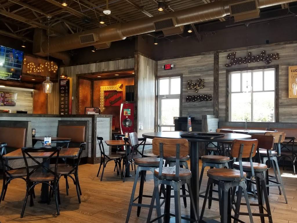 Zaxbys Chicken Fingers & Buffalo Wings | restaurant | 1603 Garth Brooks Blvd, Yukon, OK 73099, USA | 4052652353 OR +1 405-265-2353