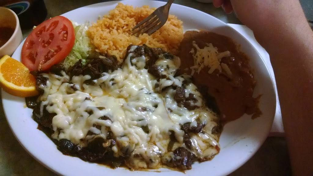 Los Portales | restaurant | 2 E Main St, Chicago Heights, IL 60411, USA | 7087547004 OR +1 708-754-7004