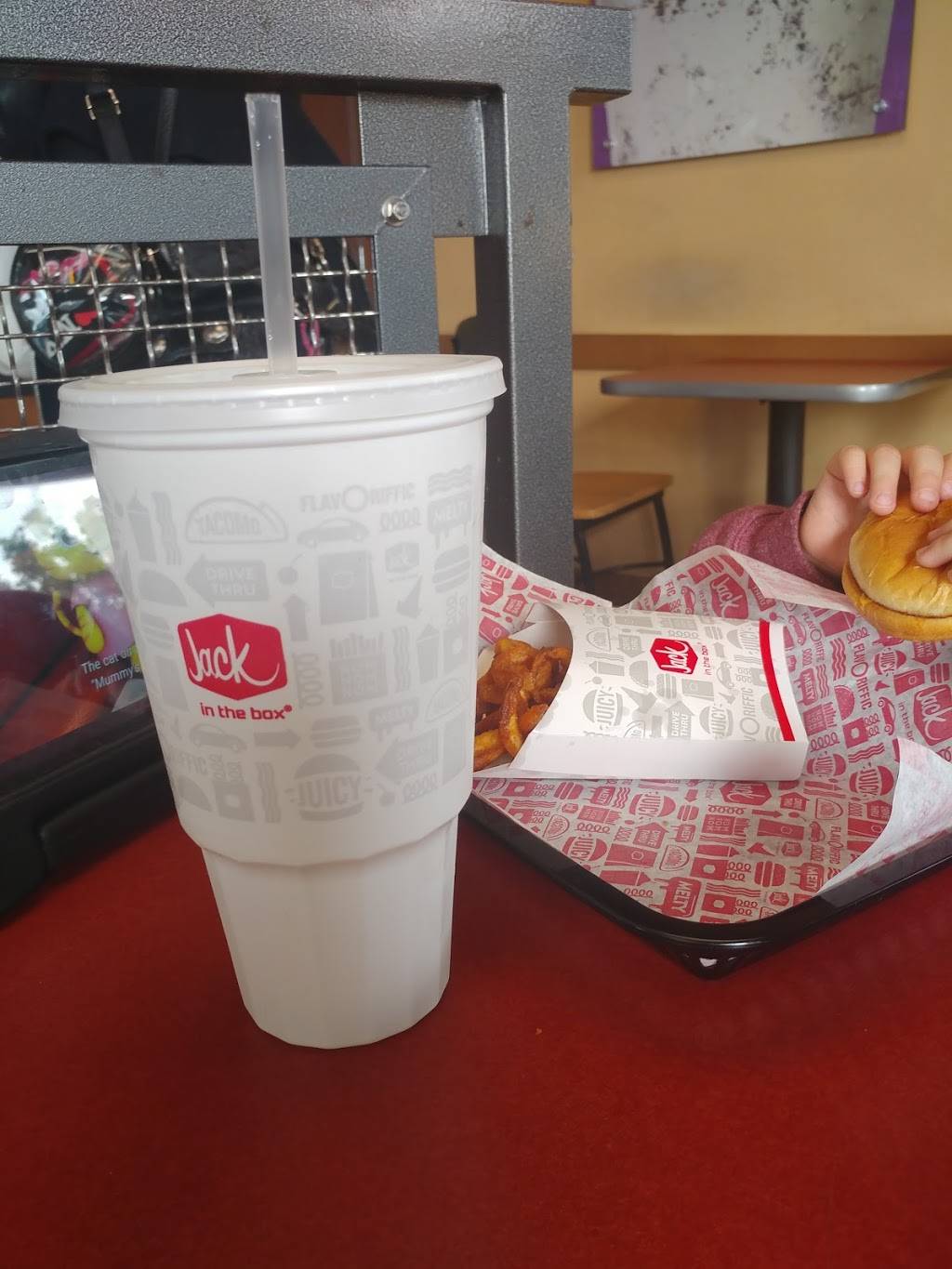 Jack in the Box | restaurant | 719 N Bristol St, Santa Ana, CA 92703, USA | 7148354610 OR +1 714-835-4610