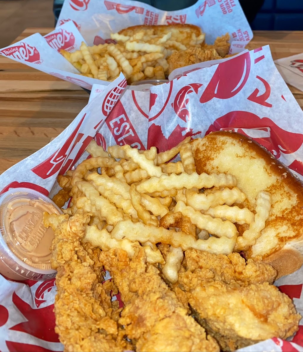 Raising Canes Chicken Fingers | meal takeaway | 2370 W Kettleman Ln, Lodi, CA 95242, USA | 2093079957 OR +1 209-307-9957