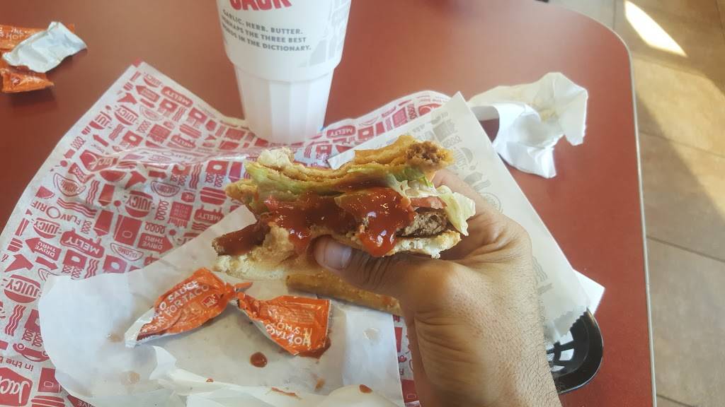 Jack in the Box | restaurant | 14236 Schleisman Rd, Eastvale, CA 92880, USA | 9517352279 OR +1 951-735-2279