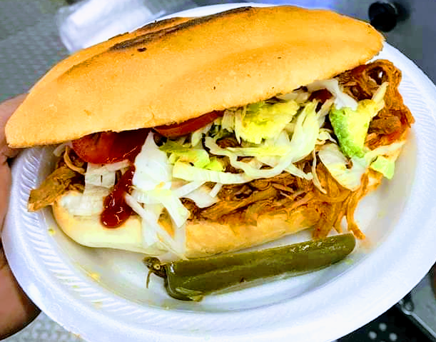 Estilo Jalisco Mexican Restaurant | restaurant | 1837 Vinton St, Omaha, NE 68108, USA | 4022980351 OR +1 402-298-0351