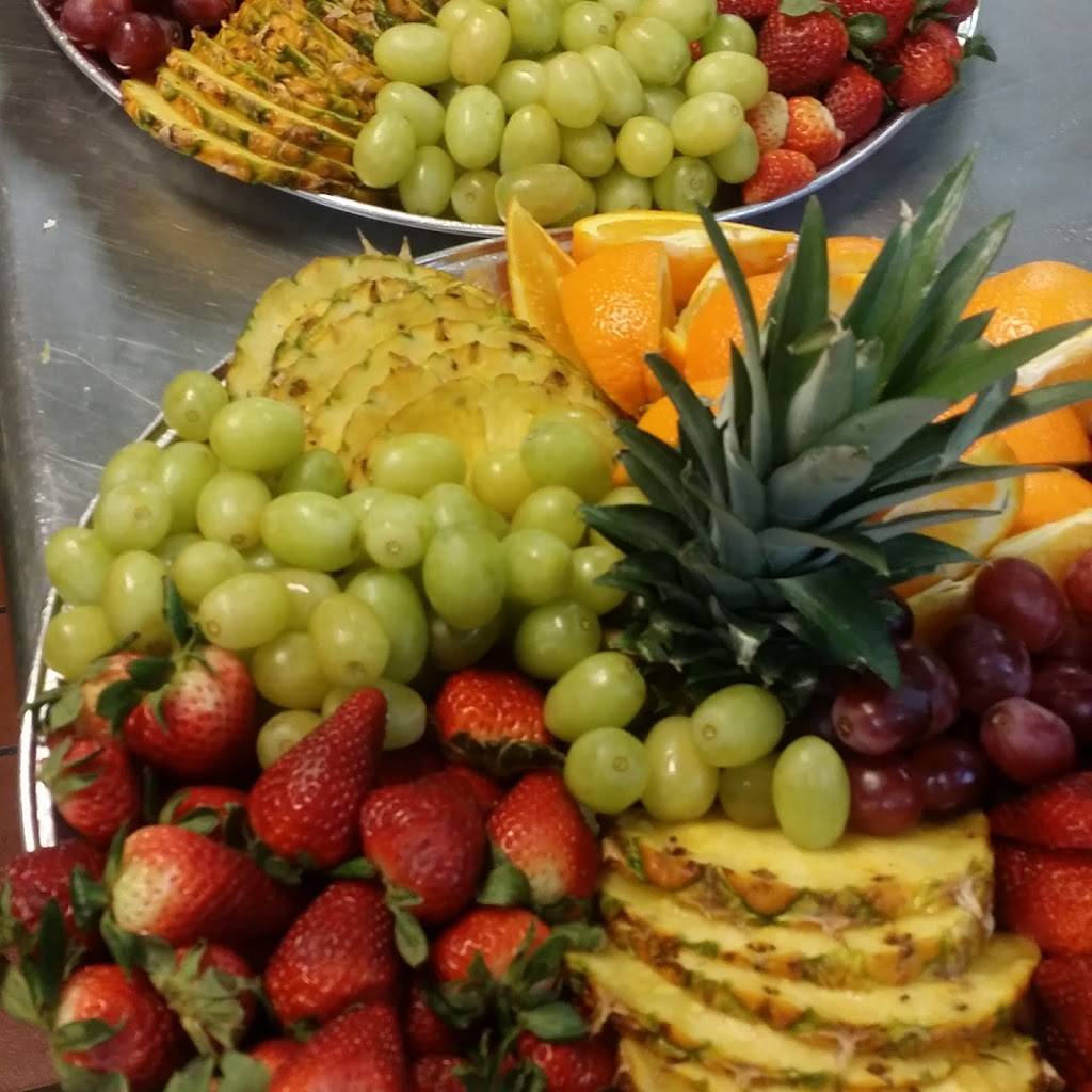 The Signature Club | restaurant | 9002 Overland Plaza, Overland, MO 63114, USA | 3142228966 OR +1 314-222-8966