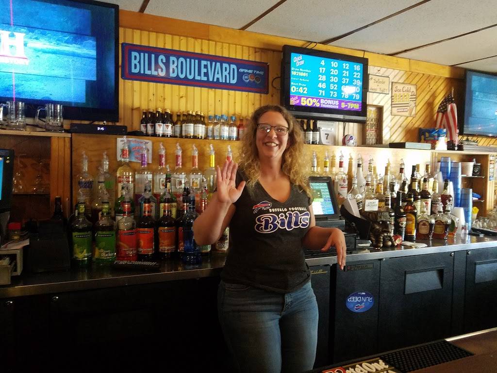 Genes Junkyard Bar & Grill | restaurant | 501 Young St, Tonawanda, NY 14150, USA | 7167431866 OR +1 716-743-1866