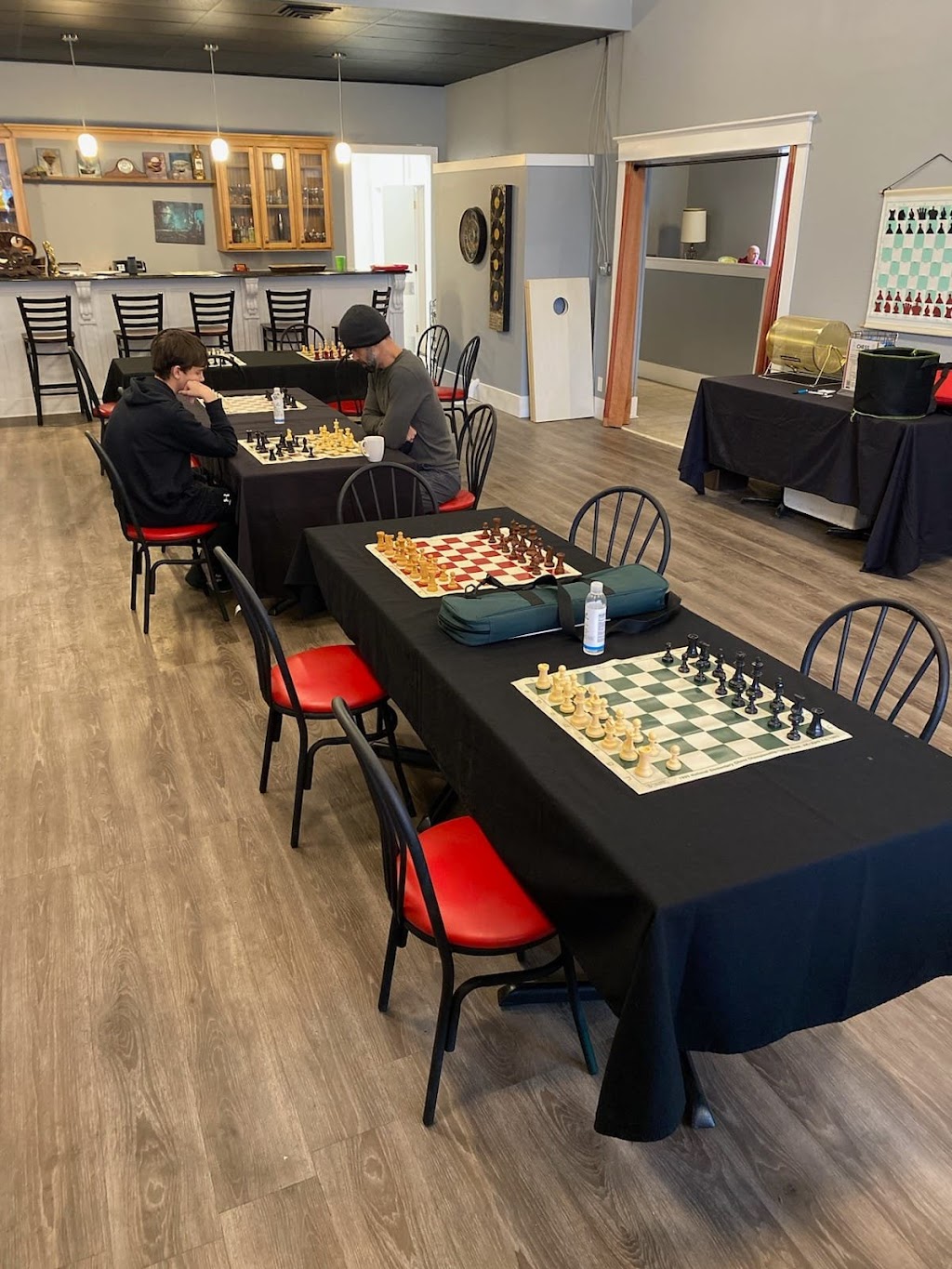 Main Place Chess Club & Games | restaurant | 700 Main St, Van Buren, AR 72956, USA | 4793581010 OR +1 479-358-1010