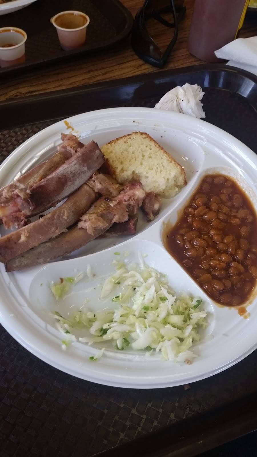 Whitts Barbecue | restaurant | 2424 2629 Lebanon Rd, Nashville, TN 37214, USA | 6158836907 OR +1 615-883-6907