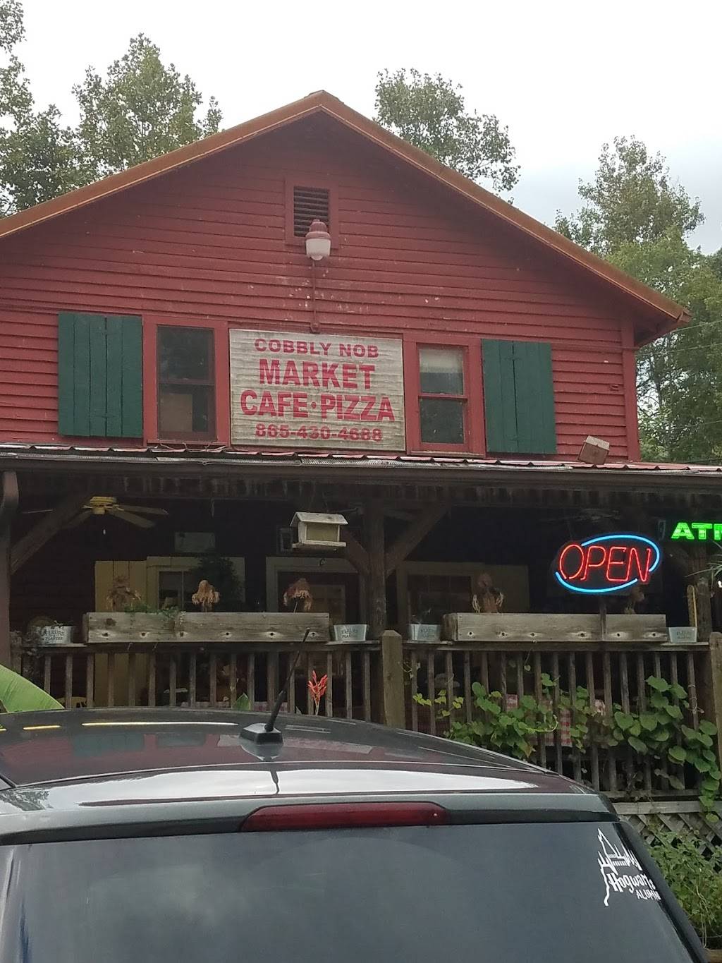 Cobbly Nob Cafe & Pizza | restaurant | 3720 East Pkwy, Gatlinburg, TN 37738, USA | 8654304688 OR +1 865-430-4688