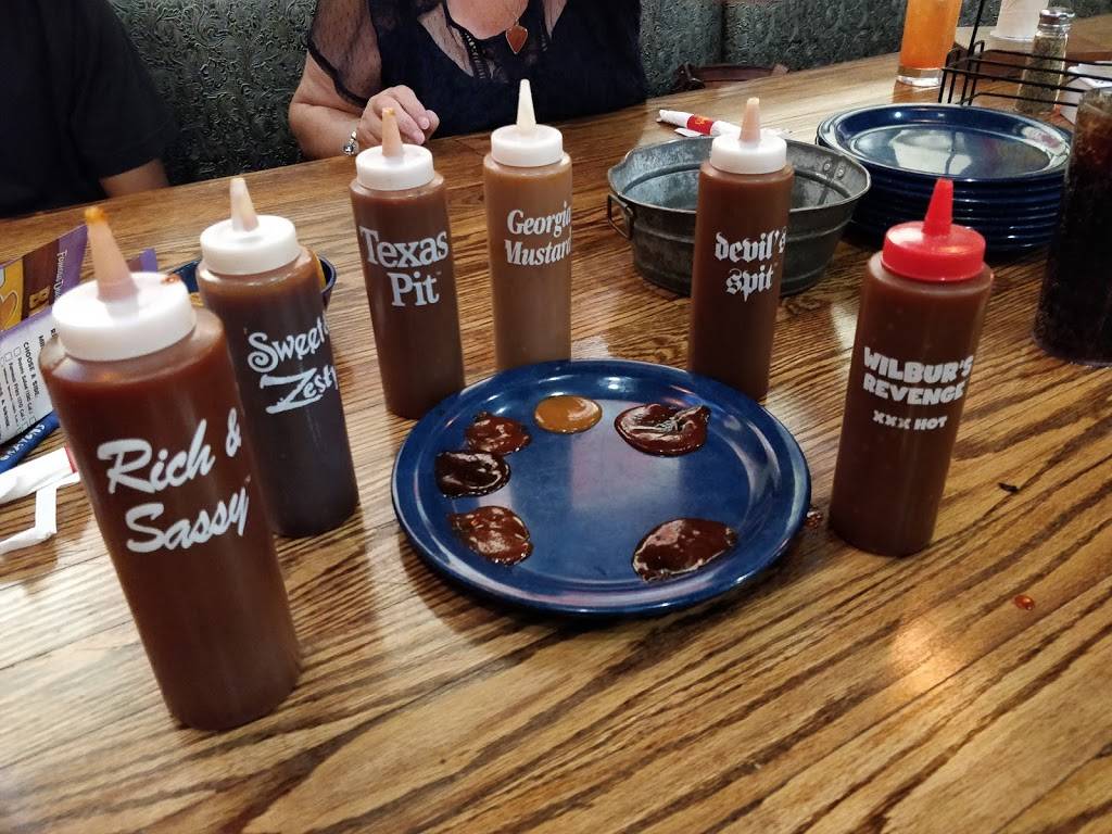 Famous Daves Bar-B-Que | restaurant | 1135 Airway Blvd, El Paso, TX 79925, USA | 9158438400 OR +1 915-843-8400