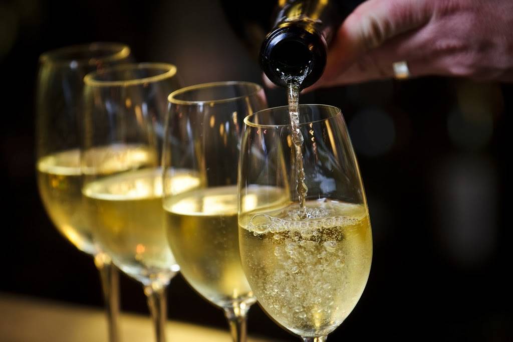 1618 Midtown | night club | 1724 Battleground Ave #105, Greensboro, NC 27408, USA | 3362859410 OR +1 336-285-9410