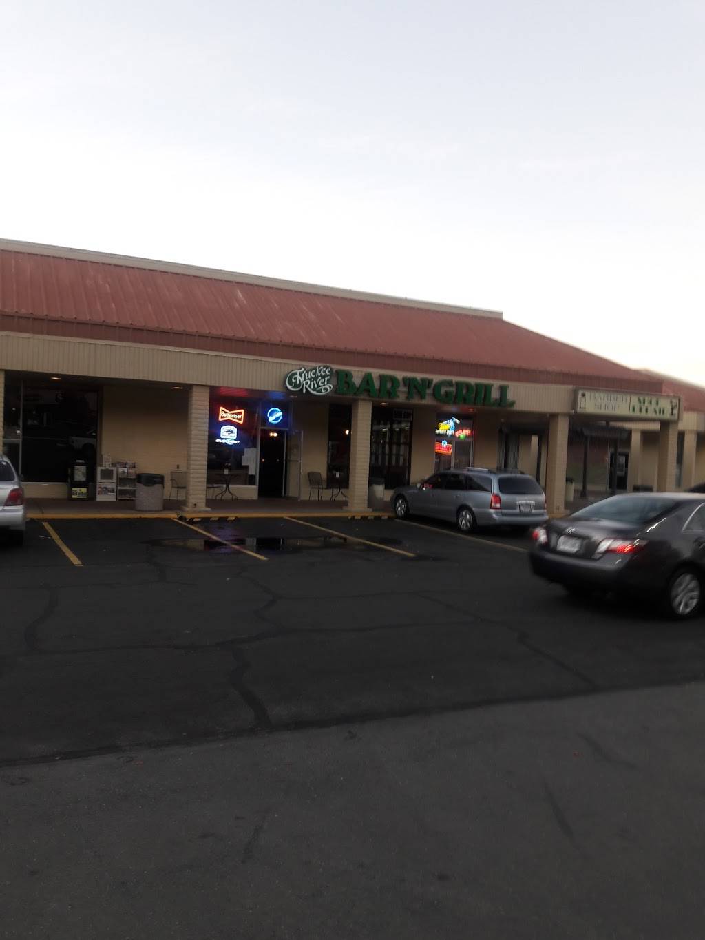 Truckee River Bar & Grill | restaurant | 1113 California Ave, Reno, NV 89509, USA | 7757867971 OR +1 775-786-7971