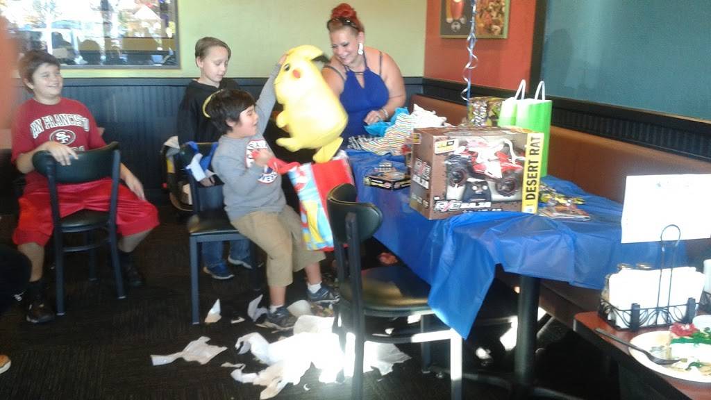 Round Table Pizza | meal delivery | 1124 Oro Dam Blvd E, Oroville, CA 95965, USA | 5305336710 OR +1 530-533-6710