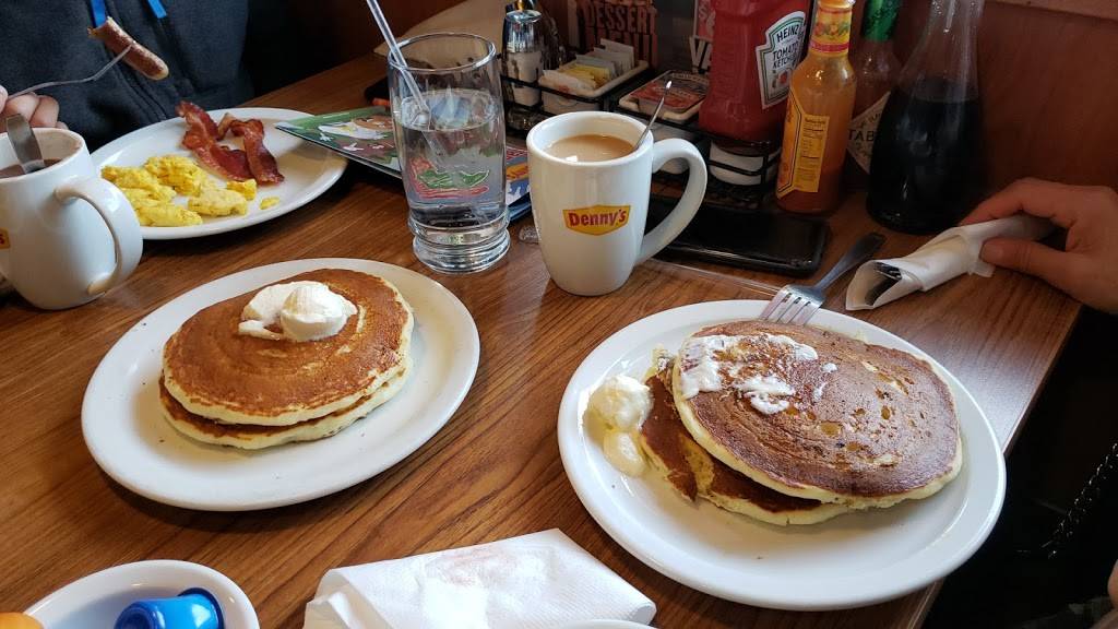 Dennys | restaurant | 14240 US-395, Adelanto, CA 92301, USA | 7605309983 OR +1 760-530-9983