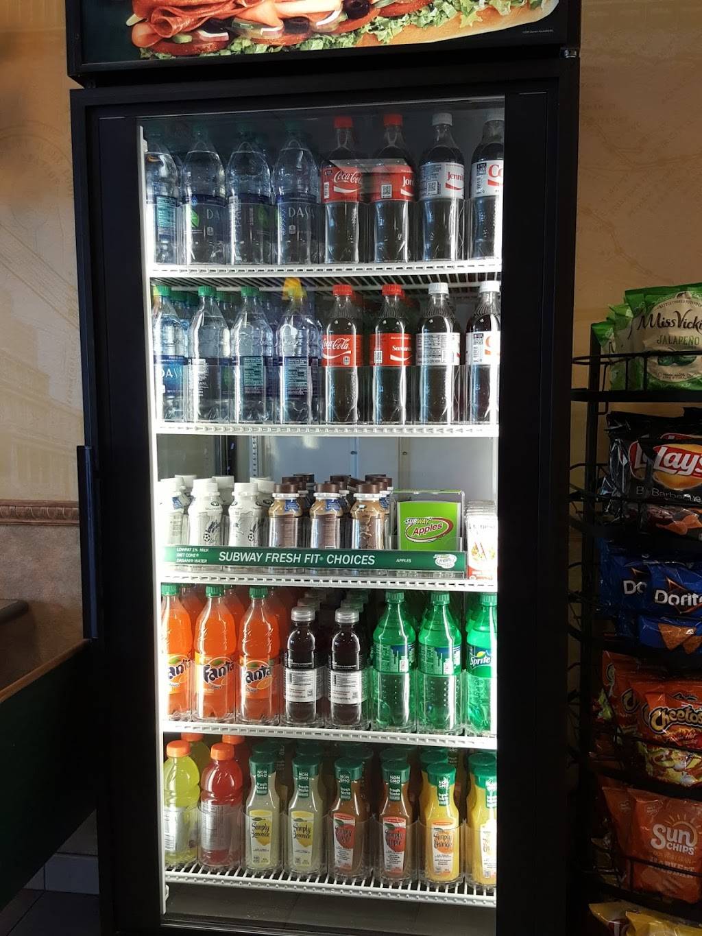 Subway | restaurant | 131 E Sunset Dr, Waukesha, WI 53189, USA | 2625219002 OR +1 262-521-9002