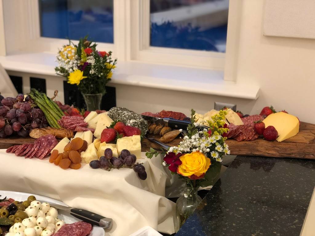 Aquarium Lounge | night club | 123 S 4th St, Clarksburg, WV 26301, USA | 3046263533 OR +1 304-626-3533