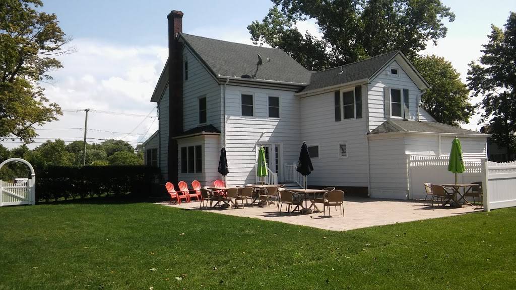 Sophies | restaurant | 730 Main Bayview Rd, Southold, NY 11971, USA | 6317655700 OR +1 631-765-5700