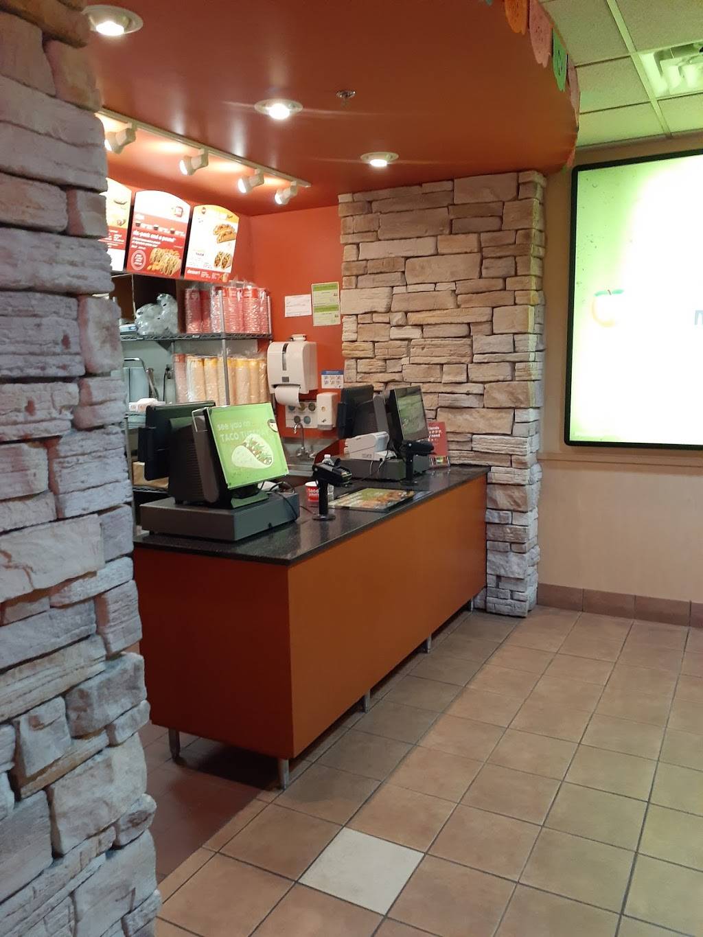 Taco Johns | restaurant | 607 S Marquette Ave Suite 208, Minneapolis, MN 55402, USA | 6123327000 OR +1 612-332-7000