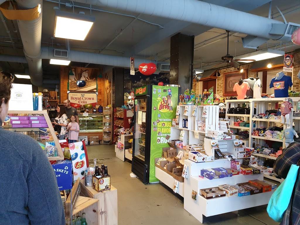 Moonpie General Store | restaurant | 429 Broad St, Chattanooga, TN 37402, USA | 4238770592 OR +1 423-877-0592