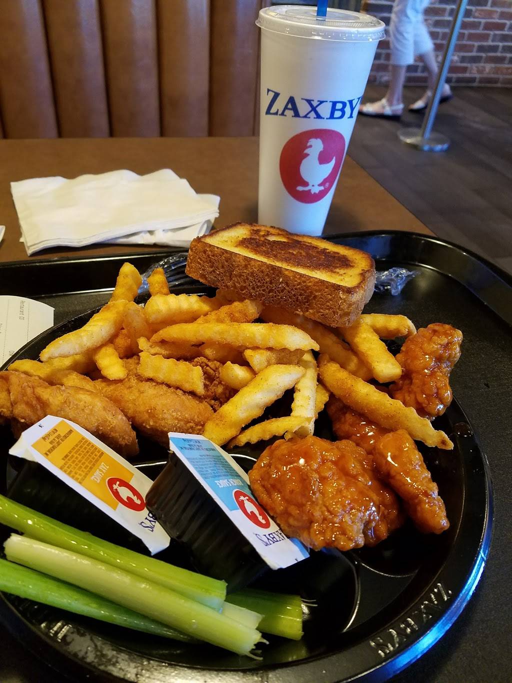 Zaxbys Chicken Fingers & Buffalo Wings | restaurant | 5276 US-60 W, Paducah, KY 42001, USA | 2705577513 OR +1 270-557-7513
