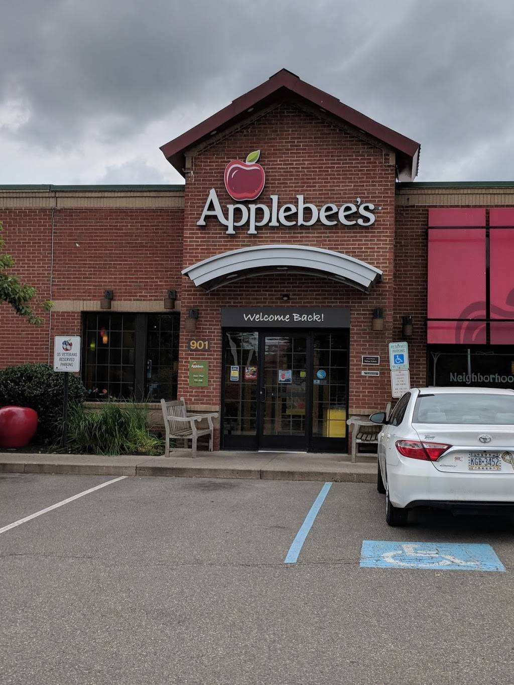 Applebees Grill + Bar | restaurant | 901 N Susquehanna Trail, Selinsgrove, PA 17870, USA | 5703747339 OR +1 570-374-7339
