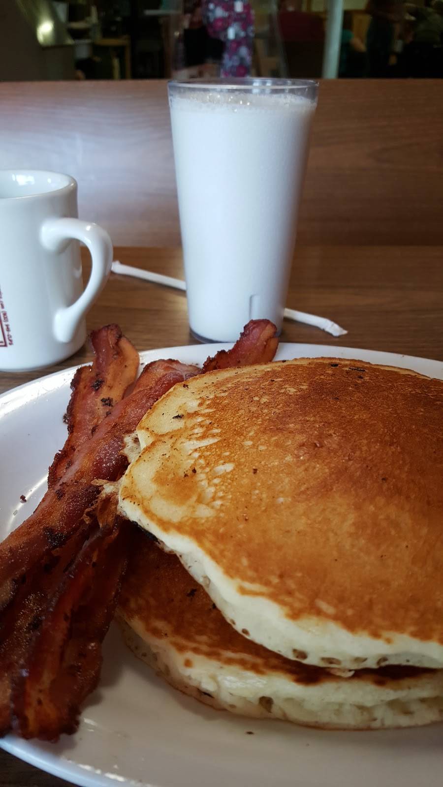 Williams Cafe | cafe | 19636 30th Ave, Barryton, MI 49305, USA | 9893829602 OR +1 989-382-9602