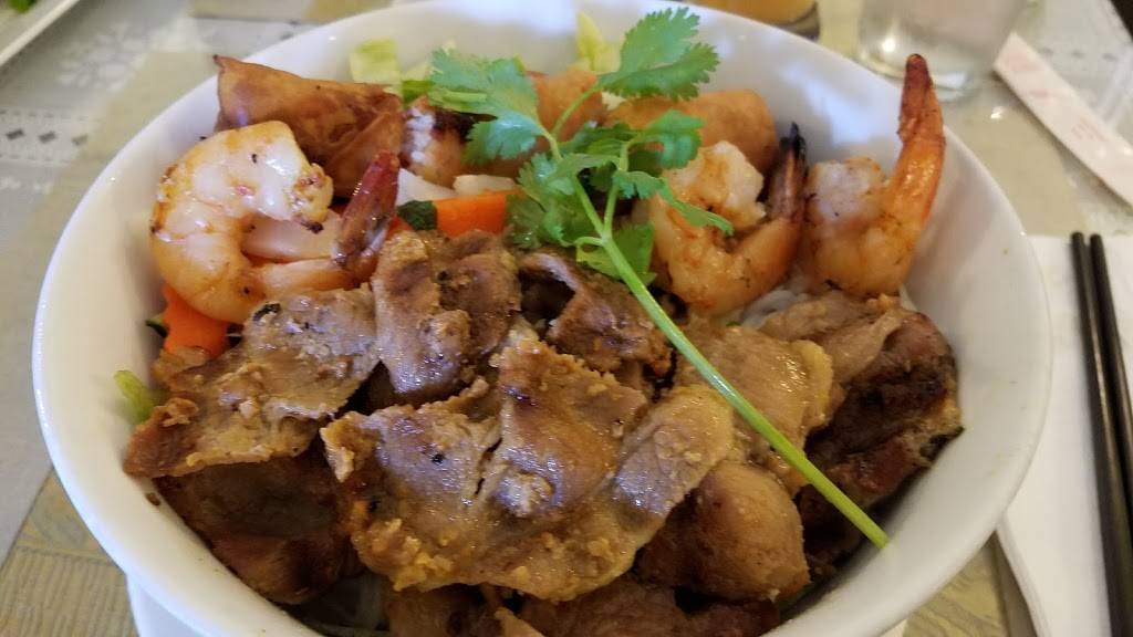 Mai Vietnamese Cuisine | restaurant | 8492 Gravenstein Hwy # J, Cotati, CA 94931, USA | 7076659628 OR +1 707-665-9628