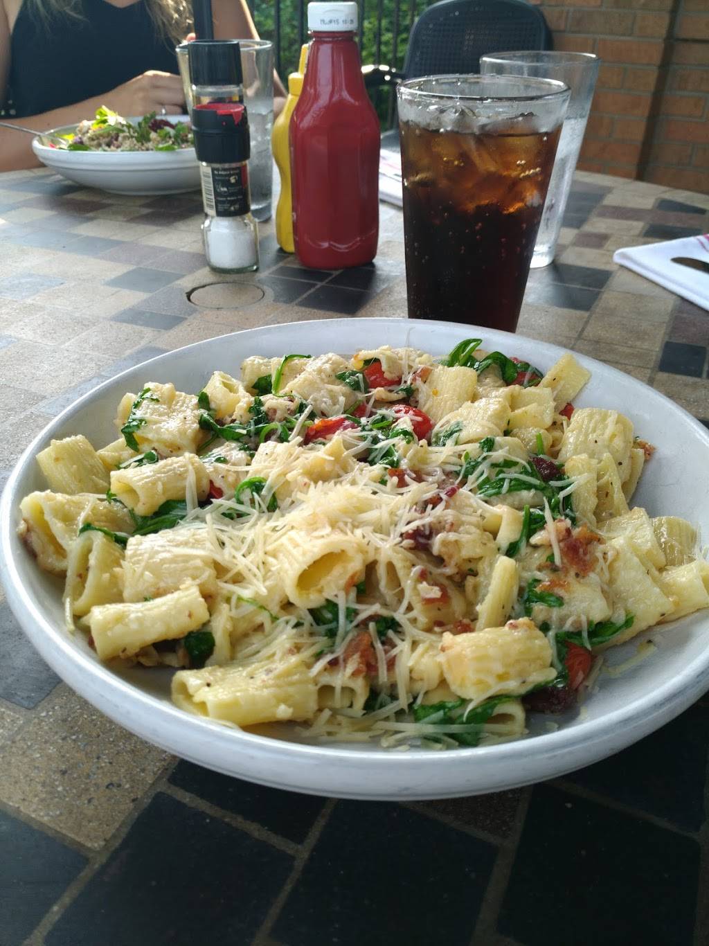 Republica | restaurant | 1999 Coolidge Hwy, Berkley, MI 48072, USA | 2482683175 OR +1 248-268-3175